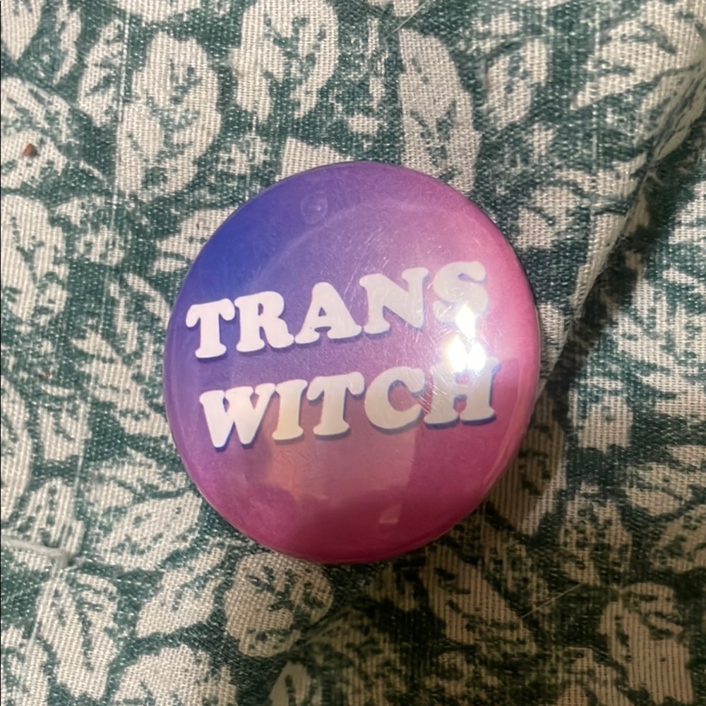 10/$10 Trans Witch Pin